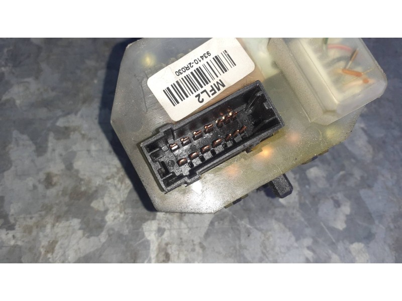 Recambio de mando luces para hyundai i30cw referencia OEM IAM 934102R030  