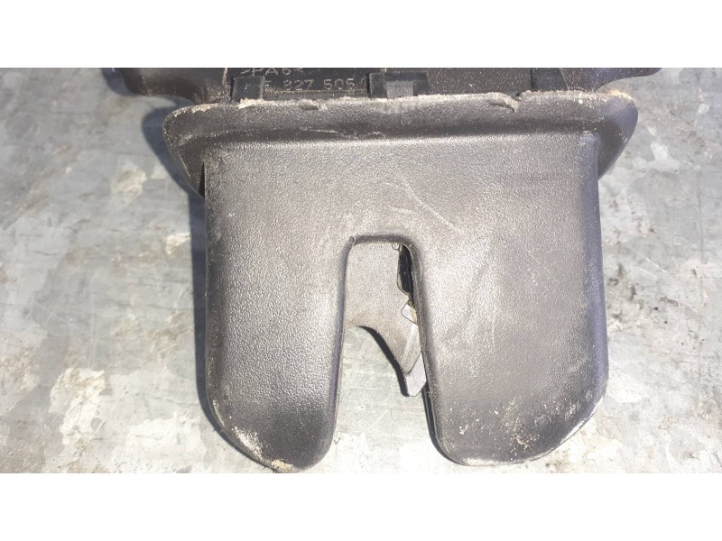 Recambio de cerradura maletero / porton para audi a4 berlina (8e) referencia OEM IAM 8E5827505  