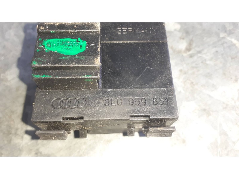 Recambio de mando elevalunas delantero izquierdo para audi a3 (8l) referencia OEM IAM 8L0959851  8 PINES