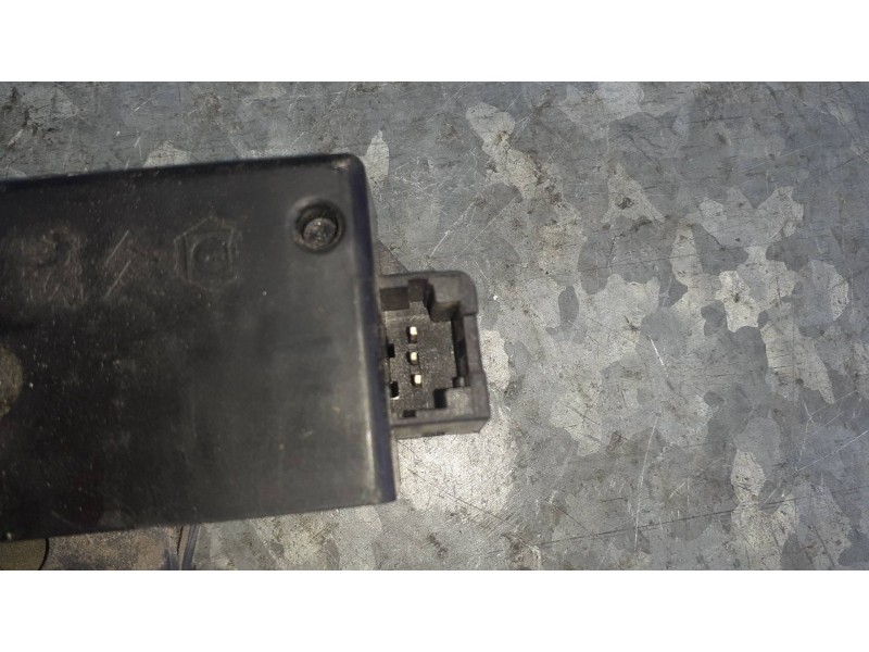 Recambio de cerradura maletero / porton para citroen xsara picasso referencia OEM IAM 9652301980  3 PINES