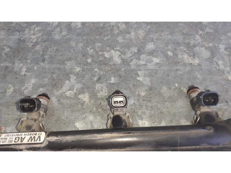 Recambio de rampa inyectora para seat ibiza kj referencia OEM IAM 05C133313B 3 PINES BOSCH