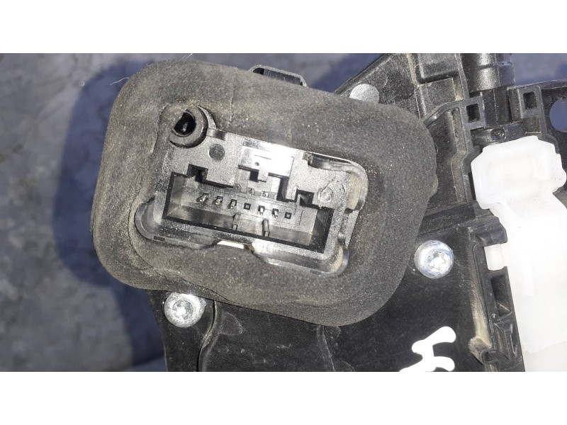 Recambio de cerradura puerta trasera izquierda para seat ibiza kj referencia OEM IAM 10A839015B 5 PINES ELECTRICA