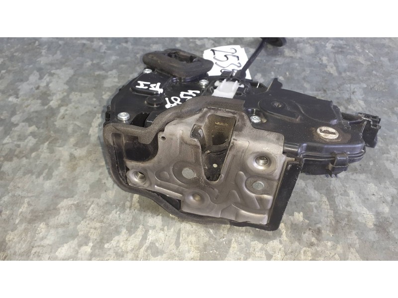 Recambio de cerradura puerta trasera izquierda para seat ibiza kj referencia OEM IAM 10A839015B 5 PINES ELECTRICA