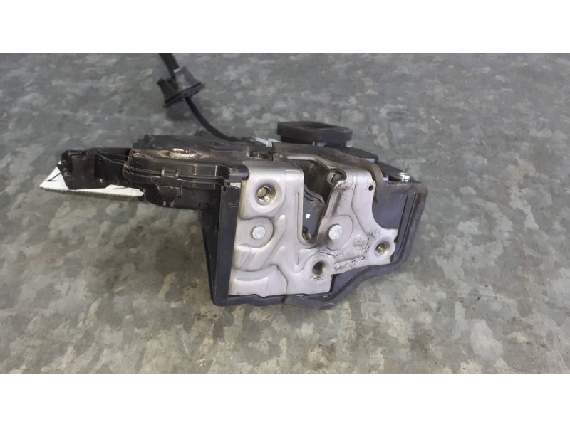 Recambio de cerradura puerta trasera derecha para seat ibiza kj referencia OEM IAM 10A839016B 5 PINES ELECTRICA