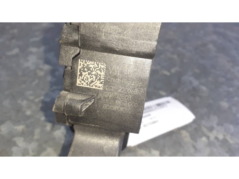 Recambio de pedal acelerador para seat ibiza kj referencia OEM IAM 2Q1723503  6 PINES