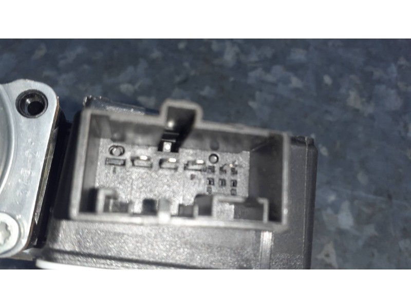 Recambio de motor elevalunas trasero izquierdo para seat ibiza kj referencia OEM IAM 5Q0959407D 5 PINES E850202013