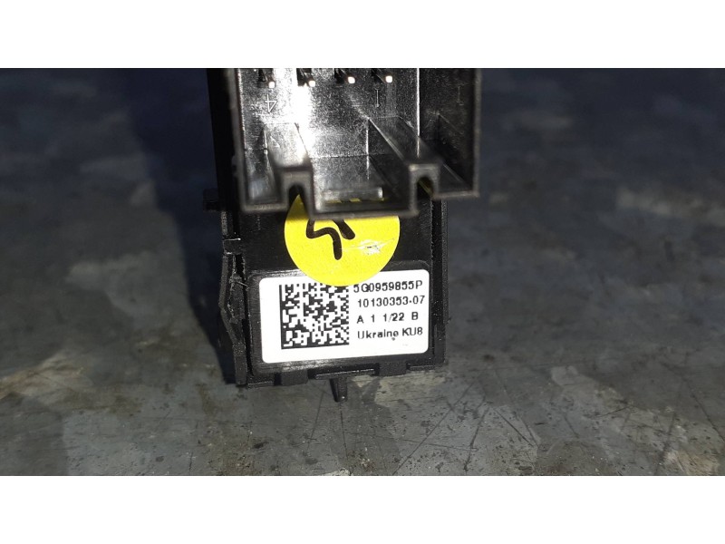 Recambio de mando elevalunas trasero derecho para seat ibiza kj referencia OEM IAM 5Q0959855P  4 PINES