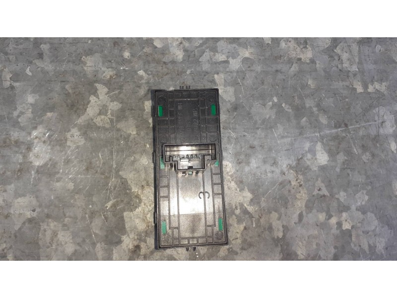 Recambio de mando elevalunas delantero izquierdo para seat ibiza kj referencia OEM IAM 5G0959857F  8 PINES