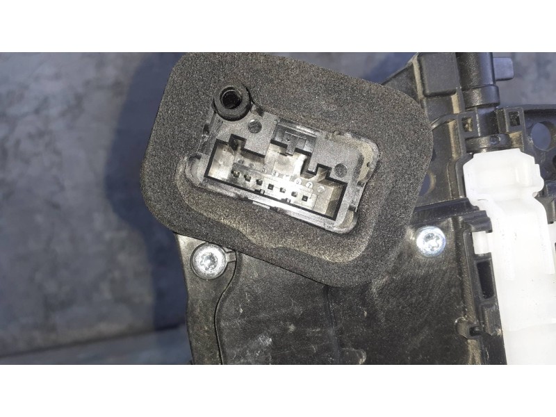 Recambio de cerradura puerta delantera izquierda para seat ibiza kj referencia OEM IAM 10B837015B 5 PINES ELECTRICA