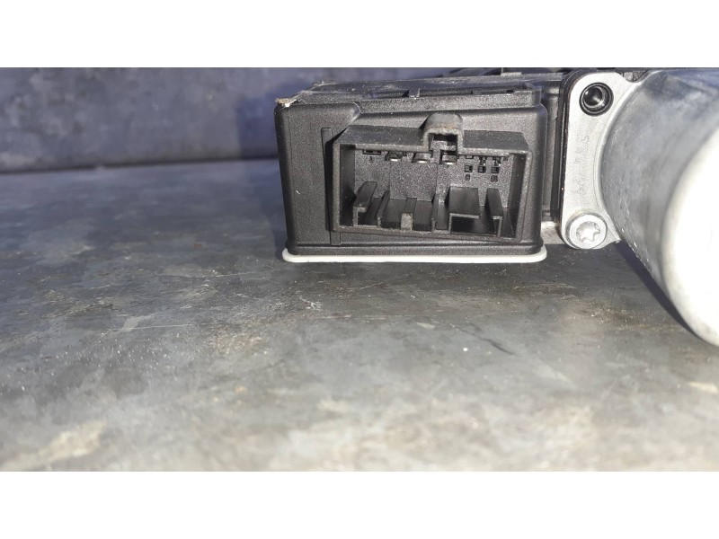 Recambio de motor elevalunas trasero derecho para seat ibiza kj referencia OEM IAM 5Q0959408D 5 PINES 0130822694