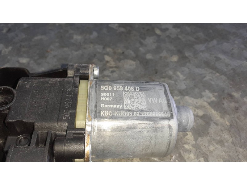 Recambio de motor elevalunas trasero derecho para seat ibiza kj referencia OEM IAM 5Q0959408D 5 PINES 0130822694