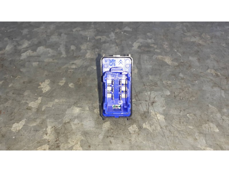 Recambio de mando elevalunas trasero izquierdo para citroen c-elysée referencia OEM IAM 96766662ZD  6 PINES