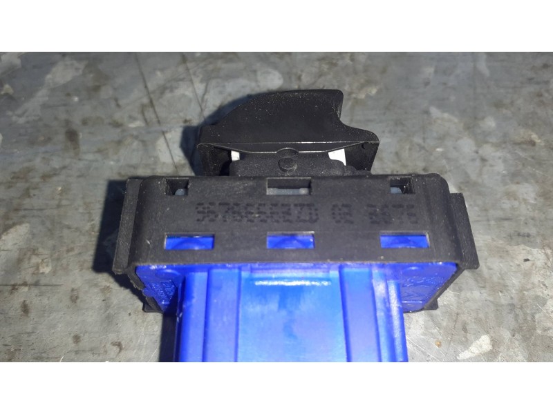 Recambio de mando elevalunas trasero izquierdo para citroen c-elysée referencia OEM IAM 96766662ZD  6 PINES