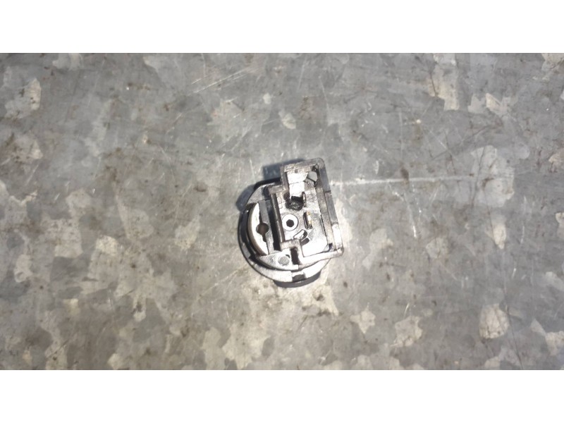 Recambio de cenicero para citroen c-elysée referencia OEM IAM 966610537700  2 PINES