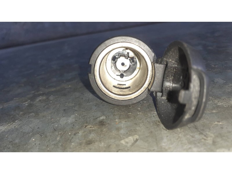 Recambio de cenicero para citroen c-elysée referencia OEM IAM 966610537700  2 PINES