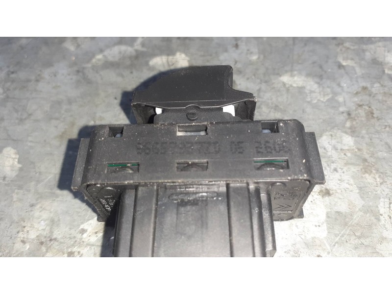 Recambio de mando elevalunas delantero izquierdo para citroen c-elysée referencia OEM IAM 96657937ZD  6 PINES