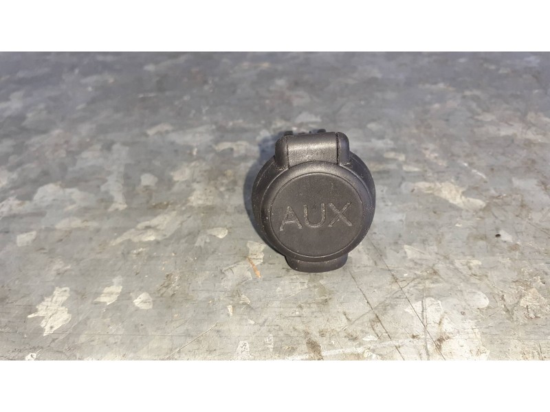 Recambio de modulo electronico para citroen c-elysée referencia OEM IAM 96645227XT AUX/USB 4+3 PINES