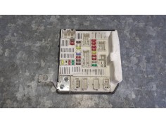 Recambio de caja reles / fusibles para renault kangoo (f/kc0) referencia OEM IAM 8201044235  50J713F00