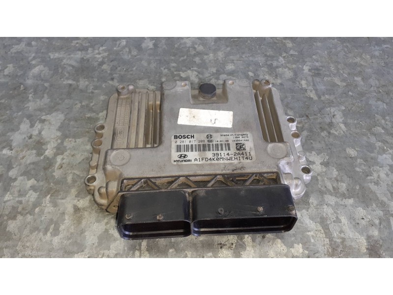 Recambio de centralita motor uce para hyundai i30cw referencia OEM IAM 391142A411  0281017208