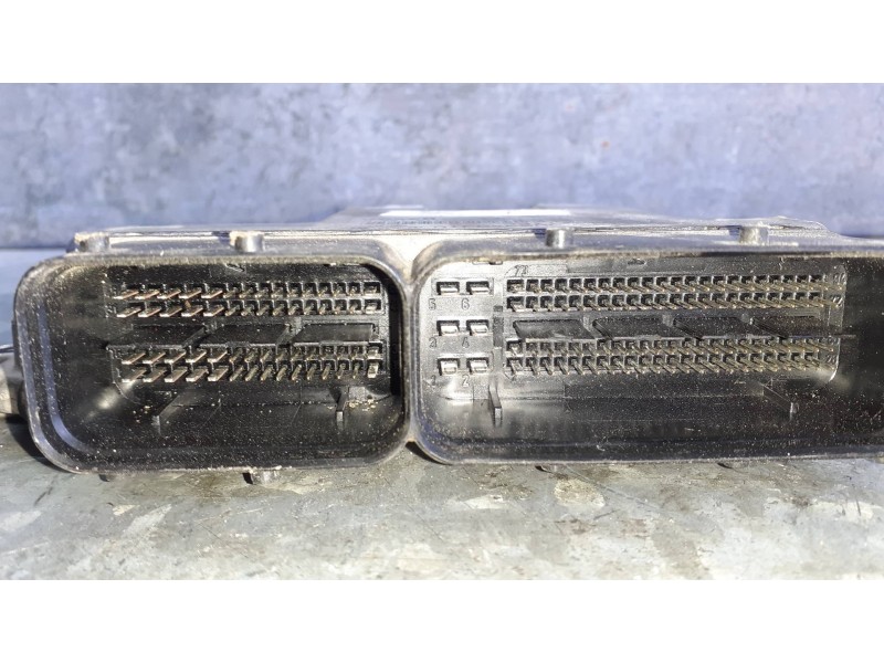 Recambio de centralita motor uce para hyundai i30cw referencia OEM IAM 391142A411  0281017208