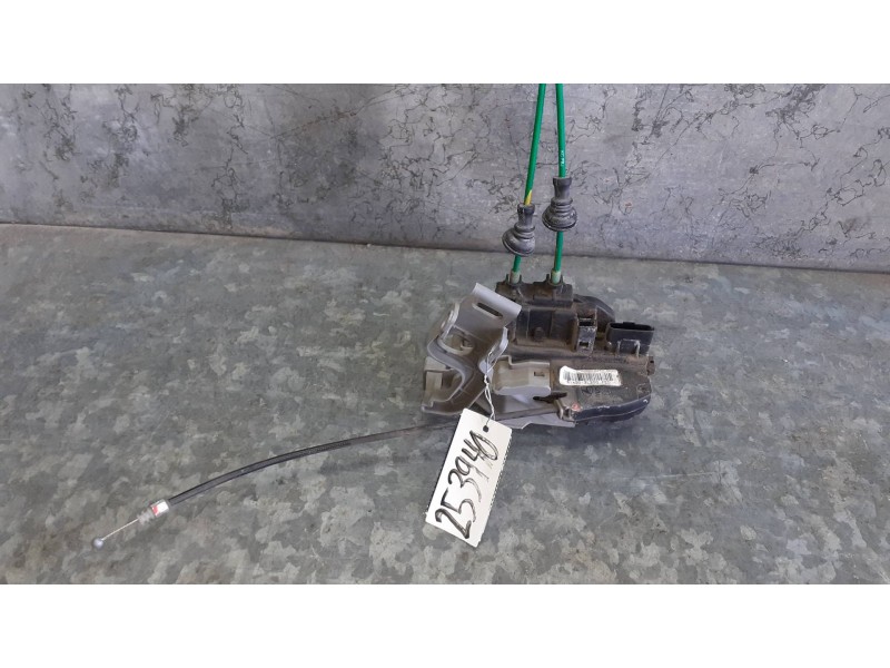 Recambio de cerradura puerta trasera derecha para hyundai i30cw referencia OEM IAM 814202L200 4 PINES ELECTRICA
