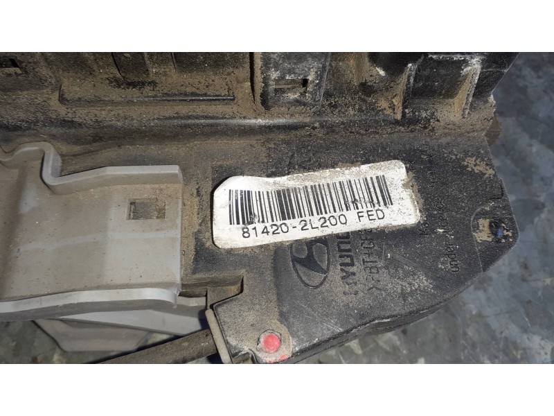 Recambio de cerradura puerta trasera derecha para hyundai i30cw referencia OEM IAM 814202L200 4 PINES ELECTRICA