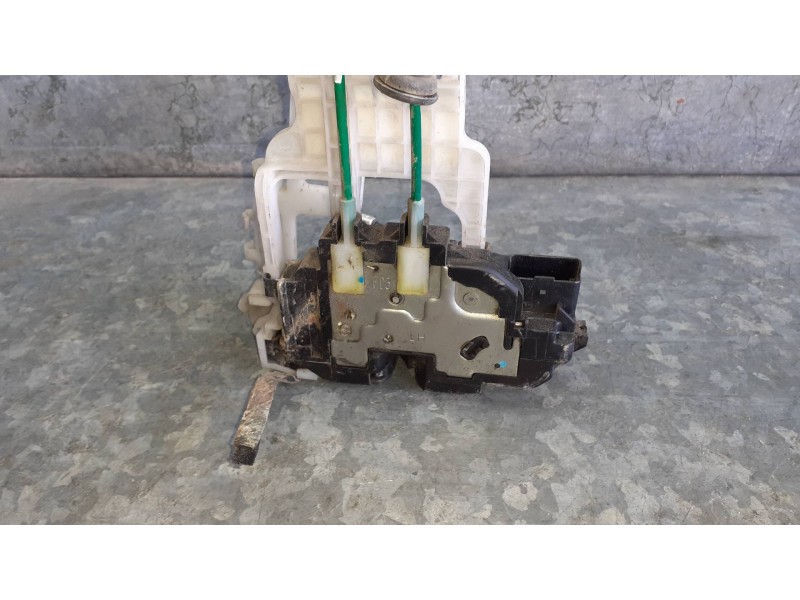 Recambio de cerradura puerta delantera izquierda para hyundai i30cw referencia OEM IAM 813102L020 ELECTRICA 6 PINES