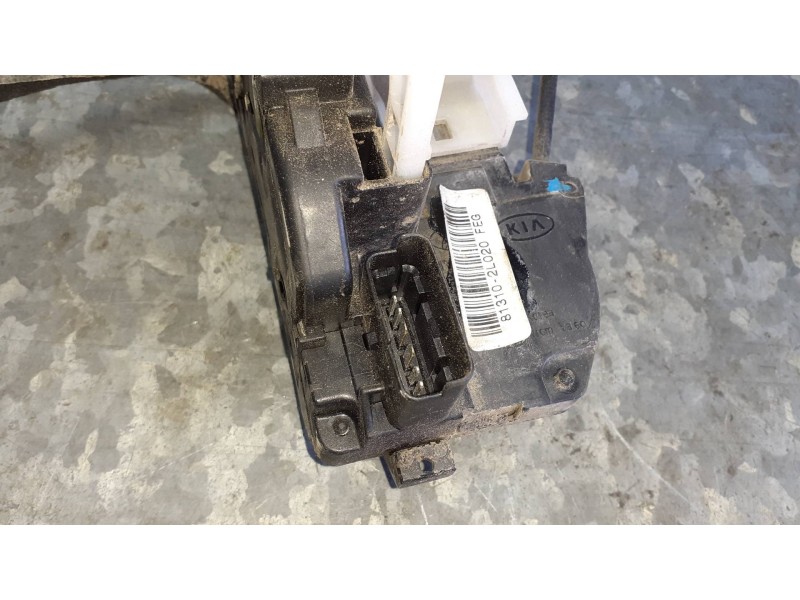 Recambio de cerradura puerta delantera izquierda para hyundai i30cw referencia OEM IAM 813102L020 ELECTRICA 6 PINES