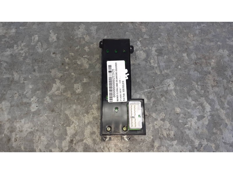 Recambio de mando elevalunas delantero izquierdo para hyundai i30cw referencia OEM IAM 935702L010  