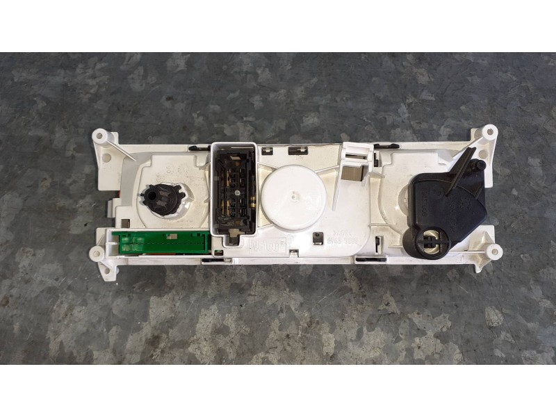 Recambio de mando calefaccion / aire acondicionado para bmw mini (r50,r53) cooper referencia OEM IAM 64111502214  