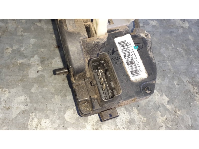 Recambio de cerradura puerta trasera izquierda para hyundai i30cw referencia OEM IAM 814102L200 4 PINES ELECTRICA