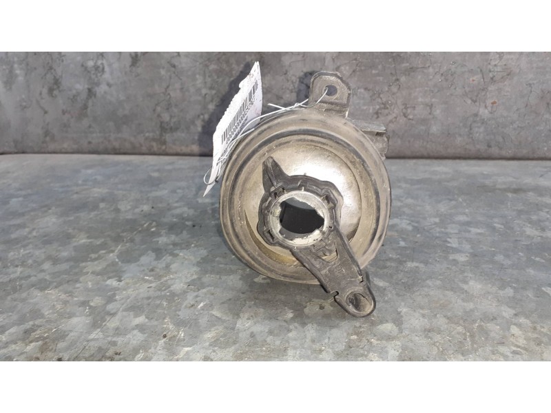 Recambio de faro antiniebla derecho para volvo s40 berlina referencia OEM IAM 0305085002  SIN PORTALAMPARAS