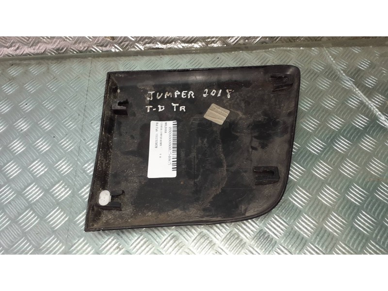 Recambio de moldura para citroen jumper kombi referencia OEM IAM 1317355070  PUERTA TRASERA DERECHA
