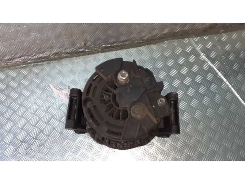 Recambio de alternador para mercedes-benz sprinter 02.00  caja cerrada referencia OEM IAM A0131541702 0124325093 90A