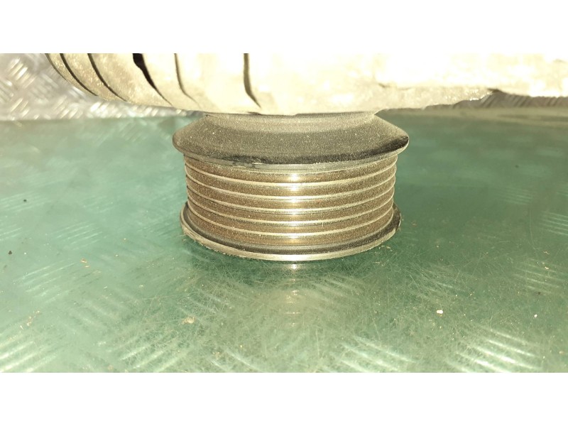 Recambio de alternador para volkswagen lt caja cerrada / combi (mod. 1997) referencia OEM IAM 074903025K  90A