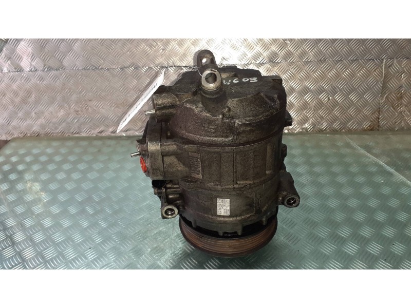 Recambio de compresor aire acondicionado para mercedes-benz sprinter 02.00  caja cerrada referencia OEM IAM A0002343111  