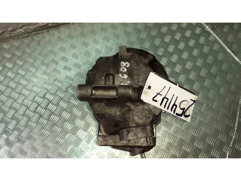 Recambio de compresor aire acondicionado para mercedes-benz sprinter 02.00  caja cerrada referencia OEM IAM A0002343111  