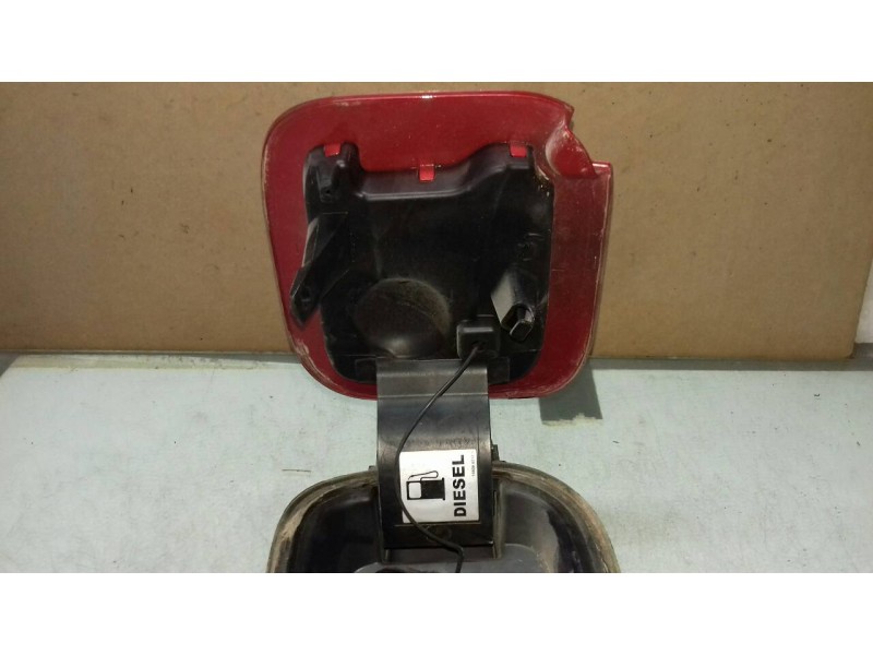 Recambio de tapa exterior combustible para renault captur xmod referencia OEM IAM 781208860R 148064512R 
