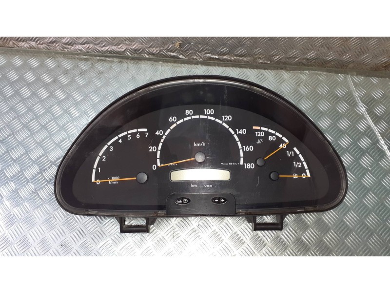 Recambio de cuadro instrumentos para mercedes-benz sprinter 02.00  caja cerrada referencia OEM IAM A0014468521  