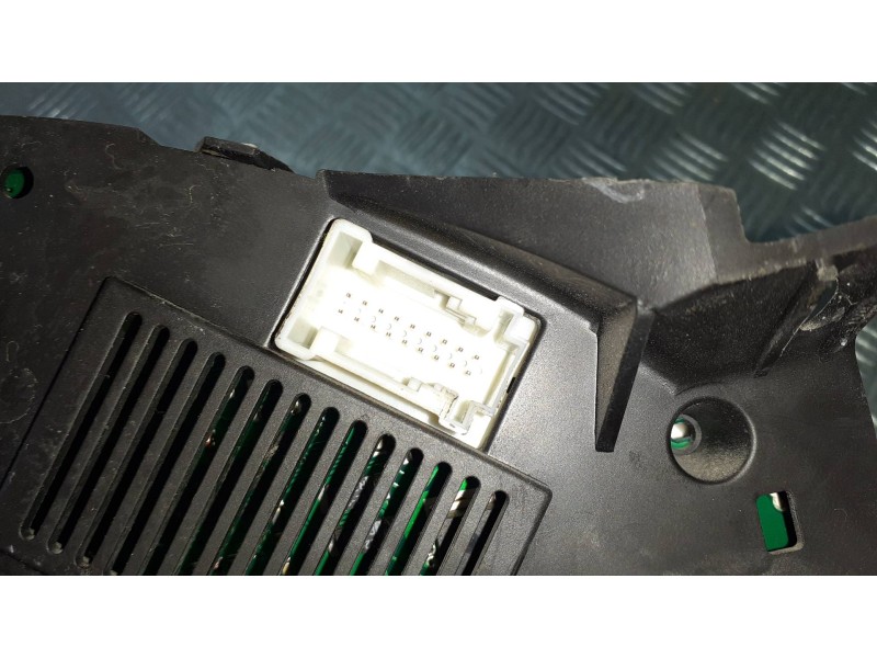 Recambio de cuadro instrumentos para mercedes-benz sprinter 02.00  caja cerrada referencia OEM IAM A0014468521  