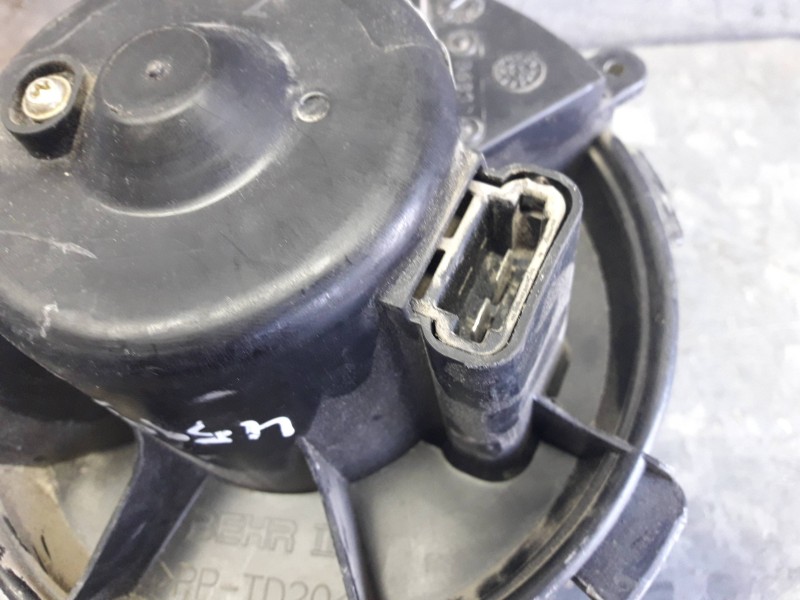 Recambio de motor calefaccion para citroen xsara picasso referencia OEM IAM B6830  