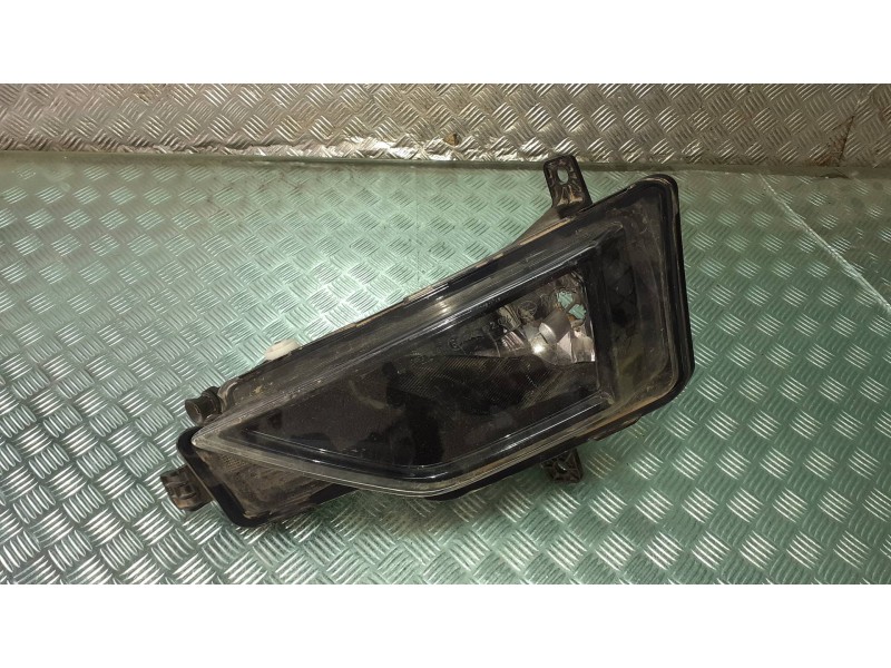 Recambio de faro antiniebla izquierdo para volkswagen golf vii sportsvan referencia OEM IAM 5G0941661B  