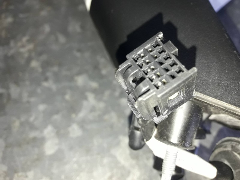 Recambio de retrovisor izquierdo para opel mokka referencia OEM IAM A064480 95243716 