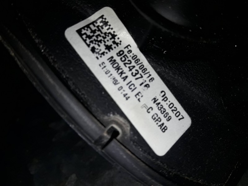 Recambio de retrovisor izquierdo para opel mokka referencia OEM IAM A064480 95243716 