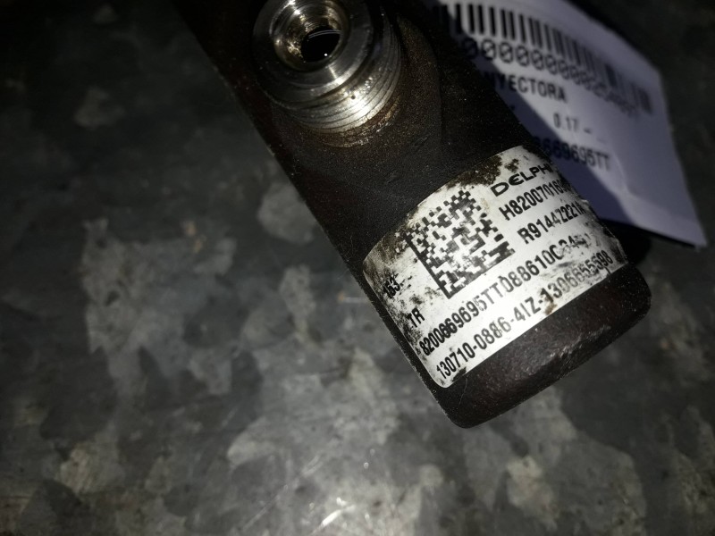 Recambio de rampa inyectora para seat arona referencia OEM IAM 8200669695TT 088610C34 13071008864IZ