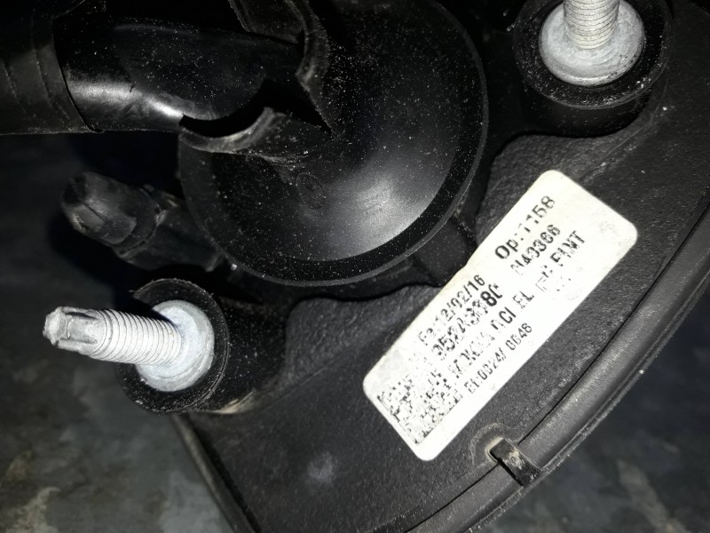 Recambio de retrovisor derecho para opel mokka referencia OEM IAM A064480  