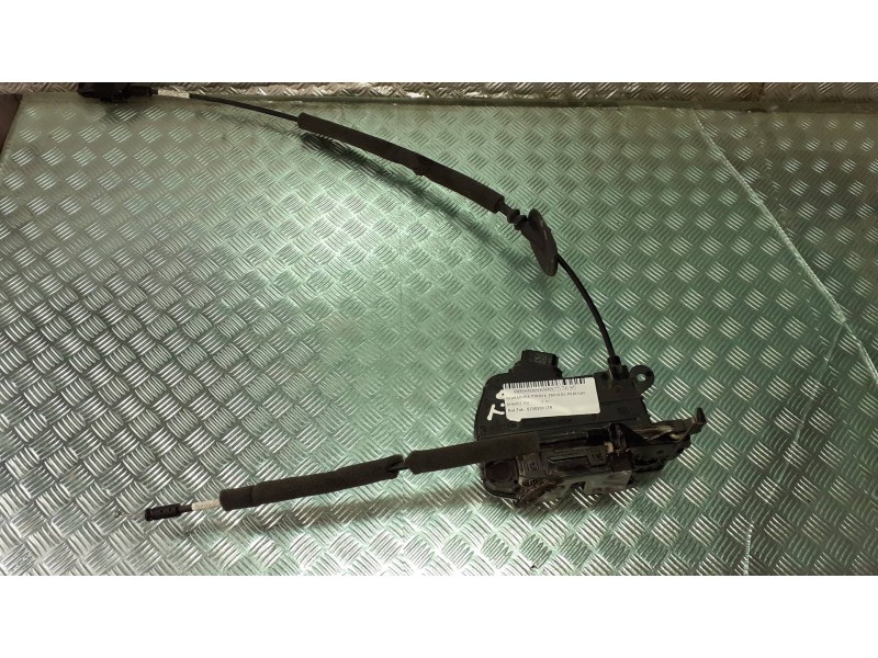 Recambio de cerradura puerta trasera derecha para renault zoe referencia OEM IAM 825029017R 40727235 CONECTOR 4 PINES