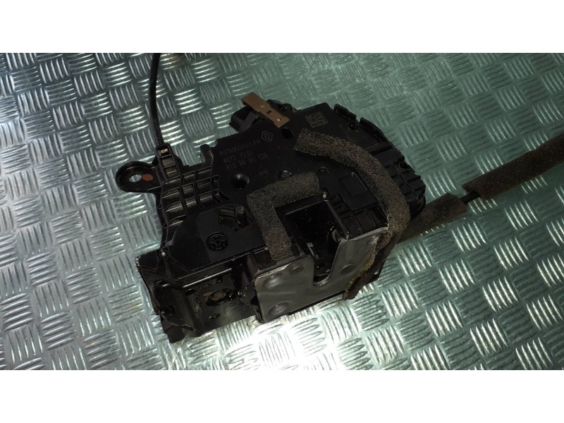 Recambio de cerradura puerta trasera derecha para renault zoe referencia OEM IAM 825029017R 40727235 CONECTOR 4 PINES