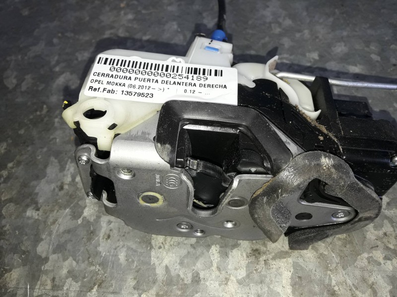 Recambio de cerradura puerta delantera derecha para opel mokka referencia OEM IAM 13579523  