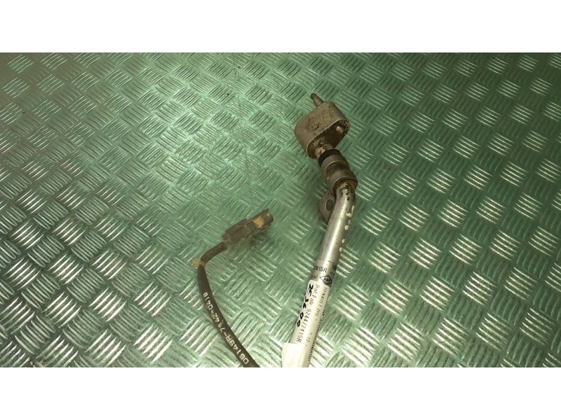 Recambio de tubo aire acondicionado para renault zoe referencia OEM IAM 924477415R  